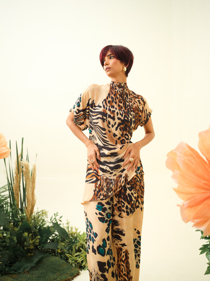 Kaya Asymmetrical Top