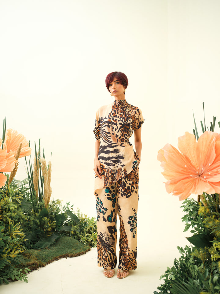 Kaya Asymmetrical Top