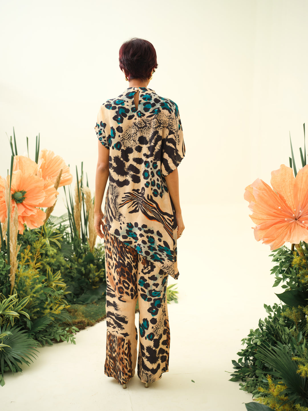 Kaya Asymmetrical Top