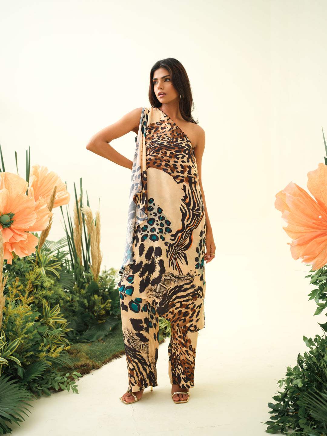 Kaya One Shoulder Set