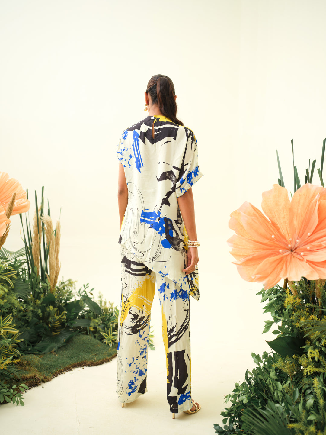 Leher Asymmetrical Set